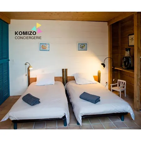 Apartment Comme Evidence *